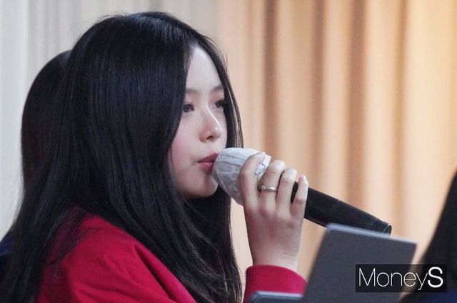 ▲ 입장 전하는 뉴진스 하니