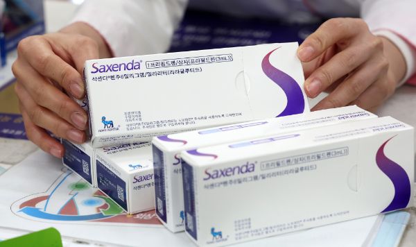 보건복지부가 비대면 진료 시 위고비를 포함한 비만치료제의 처방을 제한하기로 했다. 사진은 주사형 비만치료제 '삭센다'의 모습. /사진=뉴스1