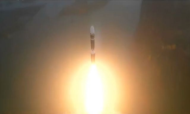 북한이 오늘 오전 미상의 탄도미사일을 동해상으로 발사했다고 합동참모본부가 밝혔다. 사진은 지난 1일 북한이 시험발사한 신형 대륙간탄도미사일(ICBM). /사진=조선중앙TV 캡처