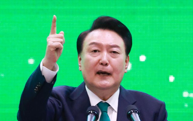 윤석열 대통령이 오는 7일 진행 예정인 기자회견에서 국민적 의혹을 해소하겠다고 강조했다. 사진은 윤 대통령이 5일 경기 고양 킨텍스에서 열린 '2024 전국새마을지도자대회'에서 축사하는 모습. /사진=뉴시스(대통령실통신사진기자단) 