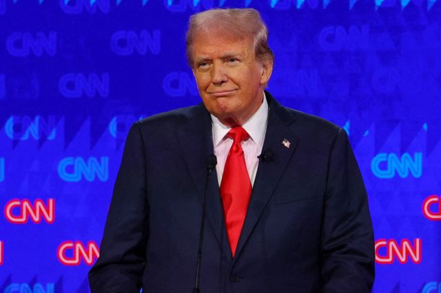 서방 정상들이 도널드 트럼프의 당선을 축하했다. 사진은 트럼프 당선인이 대선 승리 후 미소짓는 모습. /사진=로이터