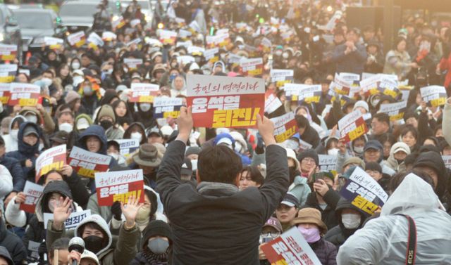  윤석열 대통령 탄핵 집회가 계속되면서 SNS서 관련 정보 공유가 활발하게 이뤄지고 있다./사진=뉴시스