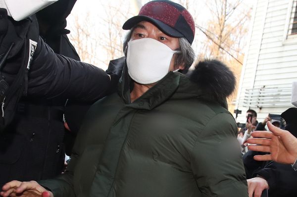 2008년 12월11일. 조두순이 경기 안산시 단원구에서 초등학교 3학년 여학생을 납치해 성폭행하는 사건이 벌어졌다. 사진은 2020년 12월 출소 후 안산 준법지원센터로 향하고 있는 조두순의 모습. /사진=뉴스1