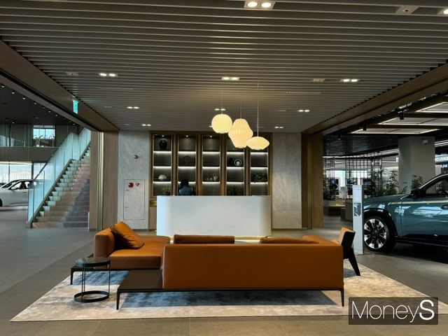 BMW 럭셔리 라운지에는 한국의 전통 요소들을 모티브로 삼았다. /사진=정연 기자