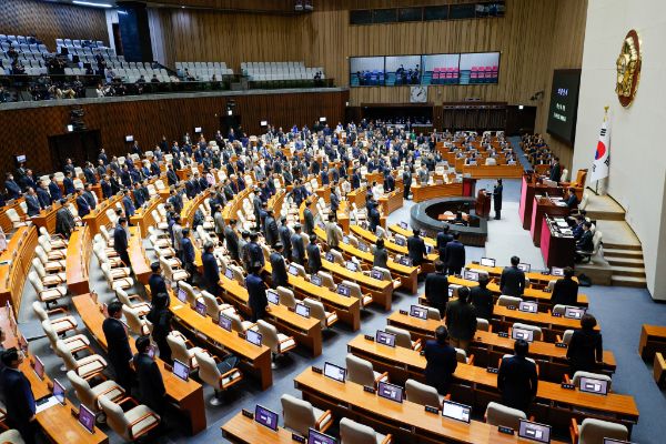 더불어민주당 등 야6당이 두 번째 발의한 윤석열 대통령에 대한 탄핵소추안이 13일 국회 본회의에 보고됐다. 사진은 이날 서울 여의도 국회에서 열린 제419회국회(임시회) 제3차 본회의의 모습. /사진=뉴스1