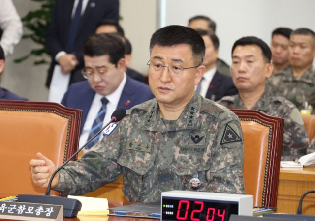 박안수 육군참모총장이 지난 10일 서울 여의도 국회에서 열린 국방위원회 긴급 현안질의에 출석해 질의에 답하고 있다. /사진=뉴시스