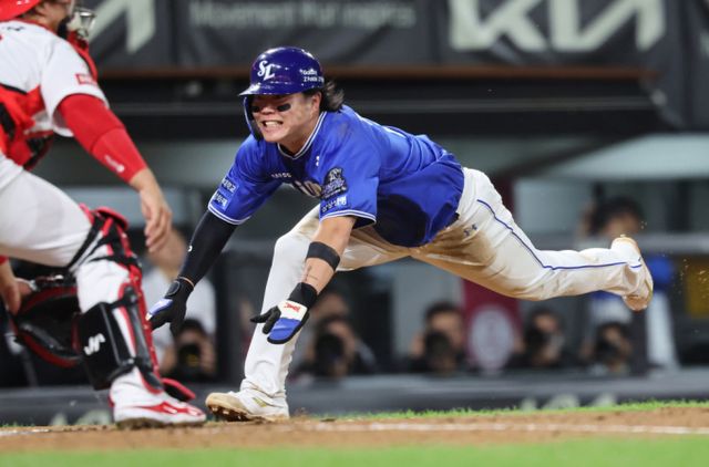 류지혁이 삼성 라이온즈와 재계약을 마친 후 팀에 남아 기쁘다는 의사를 밝혔다. 사진은 올시즌 삼성 라이온즈에서 활약한 류지혁의 모습. /사진=뉴시스