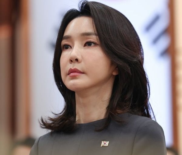 더타임스가 윤석열 대통령의 탄핵소추와 관련해 김건희 여사를 둘러싸고 불거진 논란에 대해 조명했다. 사진은 김건희 여사. /사진=뉴스1