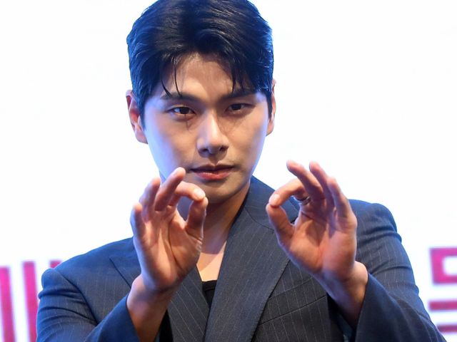 이이경이 사채설을 해명했다. 사진은 지난달 6일 배우 서울 구로구 더 세인트 웨딩에서 진행된 KBS 2TV 수목드라마 '페이스미' 제작발표회에 참석한 배우 이이경. /사진=스타뉴스