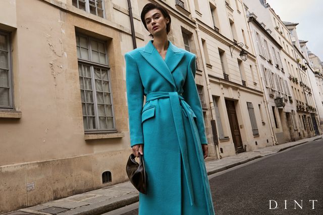 패션 브랜드 딘트가 오는 19일(목), 라이브 방송 3주년을 맞아 특별 기념 방송을 진행한다. 특별한 가격과 함께 구매 수량에 따라 사은품을 제공할 예정이다./사진=딘트