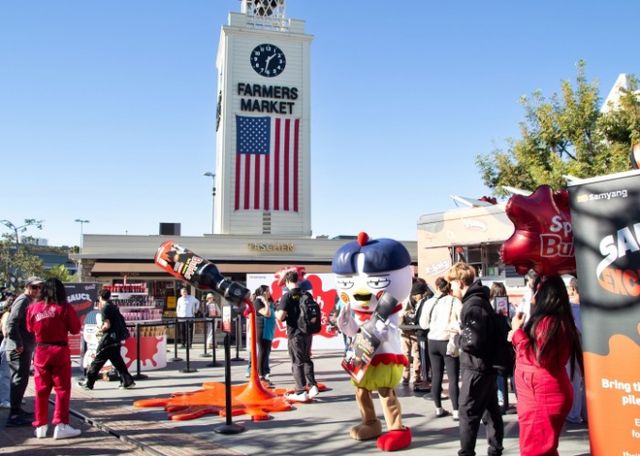 삼양식품은 올해 10월 한달간 전세계 5개 도시에서 글로벌 통합 마케팅을 진행했다. 사진은 미국 LA 파머스 마켓에서 진행된 '소스 익스체인지' 현장. /사진=삼양라운드스퀘어