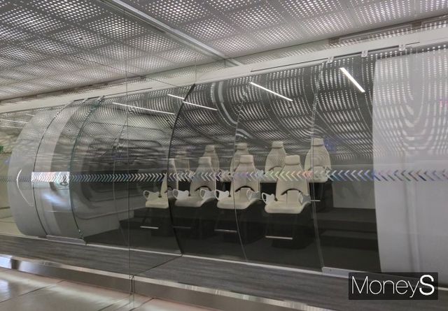 티움 내 체험시설 '하이퍼루프'다. 인공지능과 음성인식, 자율주행 기술을 체험할 수 있다. /사진=김이재 기자