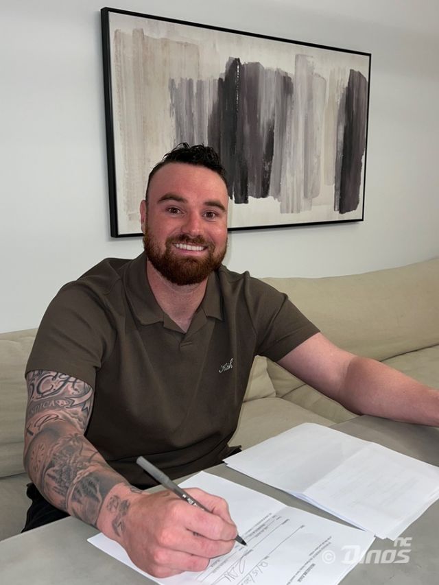 NC가 카일 하트의 대체자로 좌완 투수 로건 앨런을 영입했다. 사진은 NC와 계약을 마친 로건 앨런의 모습. /사진=NC다이노스 제공