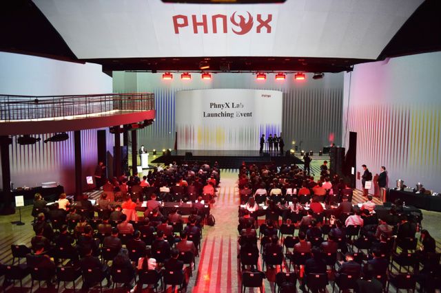 피닉스랩의 의약학 특화 생성형 AI(인공지능) 솔루션 케이론이 주목된다. 사진은 지난 17일 서울 광진구 워커힐 호텔앤리조트에서 열린 케이론 론칭 행사. /사진=피닉스랩