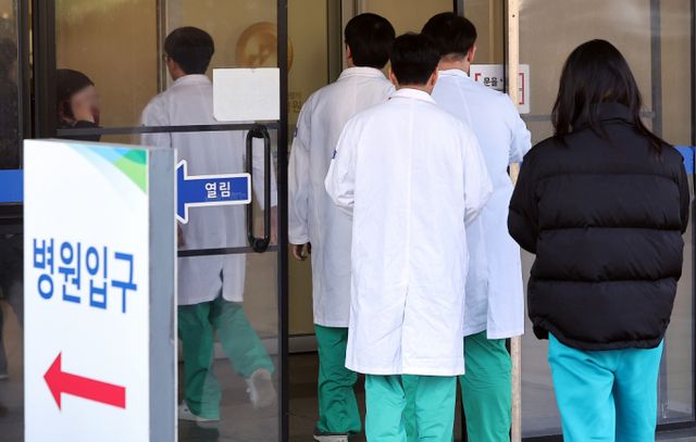 국민 10명 중 8명 이상이 의료 취약지와 공공의료기관에서 근무할 의사 충원을 위한 의대 정원 확대를 찬성한다./사진=뉴스1