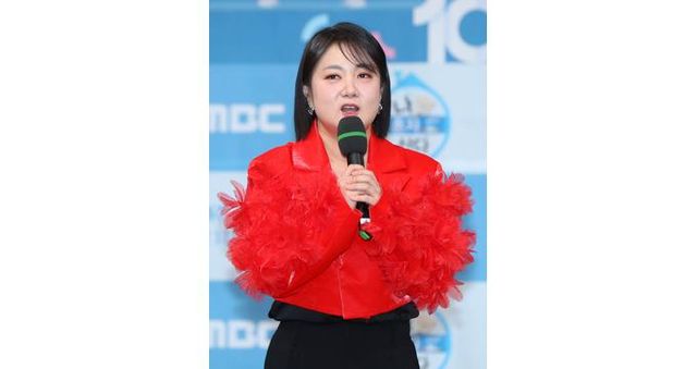 개그우먼 박나래가 지인을 잃은 슬픔을 자신의 인스타그램을 통해 전했다. 사진은 박나래가 지난해 12월4일 서울 마포구 MBC 골든마우스홀에서 열린 MBC '나 혼자 산다' 10주년 기념 기자간담회에서 인사말을 하는 모습. /사진=뉴시스 