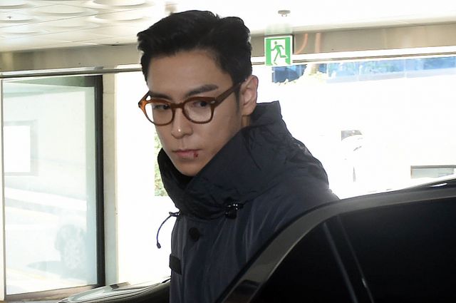 아이돌 그룹 빅뱅 출신인 배우 탑이 넷플릭스 시리즈 '오징어 게임' 시즌2 배우 인터뷰에 불참한다. 사진은 탑이 2019년 7월6일 마지막 근무를 위해 서울 용산공예관으로 출근한 모습. /사진=머니투데이