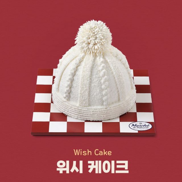 크리스마스를 앞두고 디자인에 힘을 준 SPC그룹의 케이크들이 인기를 끌고 있다. 사진은 파리바게뜨 위시 케이크. /사진=SPC그룹