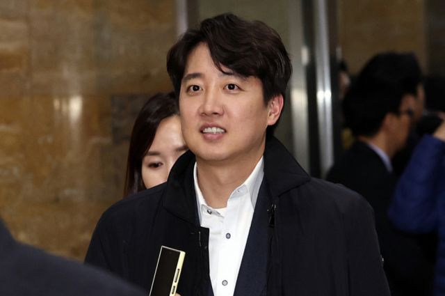 이준석 개혁신당 의원이 SNS에 "쓰레기차 가고 분뇨차 오는 상황이 올까 걱정"이라고 쓴 것에 대해 "누군가를 특정한 것이 아니다"라고 밝혔다. 사진은 이준석 개혁신당 의원. /사진=뉴스1