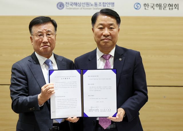 한국해운협회 회장단이 박정석 고려해운 회장(사진 왼쪽)을 신임 협회장으로 추천했다. /사진=뉴스1