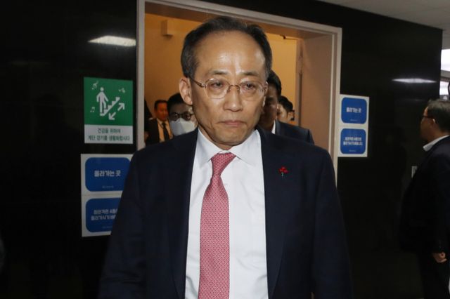 경찰 국가수사본부 비상계엄 특별수사단이 삼청동 안가 CCTV 압수영장과 추경호 전 국민의힘 원내대표에 대한 출석 요구를 진행한 사실을 알렸다. 사진은 지난 7일 서울 여의도 국회에서 국민의힘 의원총회를 마친 추경호 국민의힘 의원. /사진=뉴스1