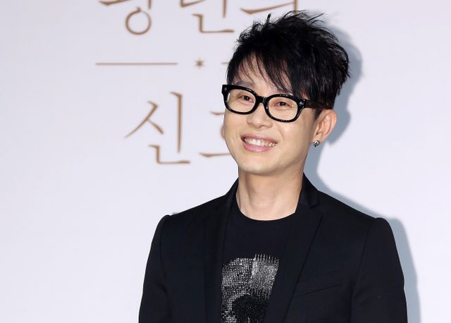 가수 이승환이 구미시 콘서트 취소 사태를 언급하며 심정을 전했다. 사진은 이승환이 서울 서대문구 이화여자대학교 삼성홀에서 진행된 정규 11집 앨범 '폴 투 플라이-후'' 발매 기념 기자간담회·쇼케이스에 참석한 모습. /사진=머니투데이