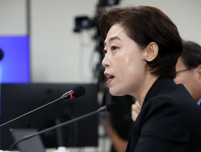 국민의힘이 한덕수 대통령 권한대형 겸 국무총리가 탄핵되면 모든 조치를 고려하겠다고 전했다. 사진은 서지영 국민의힘 의원이 지난 10월18일 부산 금정구 부산대학교에서 열린 국회 교육위원회의 국정감사에서 이재명 더불어민주당 대표 피습 당시 서울대병원 전원과 헬기 이송 특혜 논란과 관련해 질의하는 모습. /사진=뉴스1