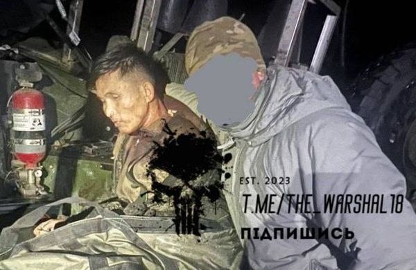 우크라이나군 특수부대가 러시아 파병 북한군 중 1명을 생포했다. 사진은 우크라이나 특수작전군(SOF)이 생포한 북한군 병사의 모습. /사진=텔레그램 엑사일노바 플러스 캡처
