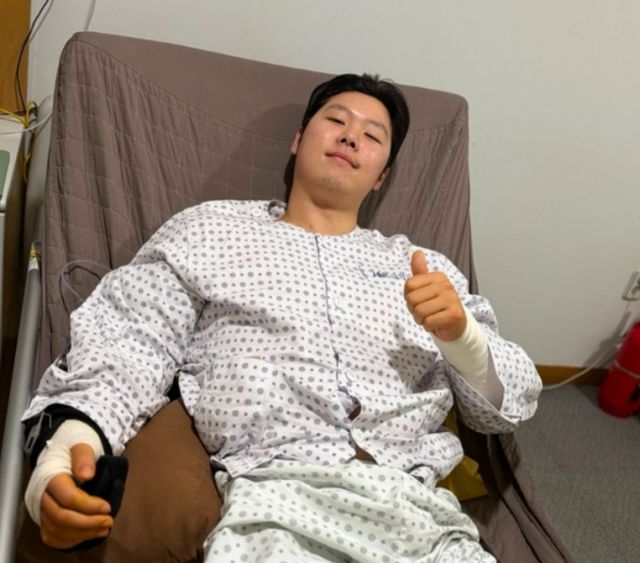 전미르가 팔꿈치 수술 후 재활 치료에 돌입한다. /사진=전미르 인스타그램