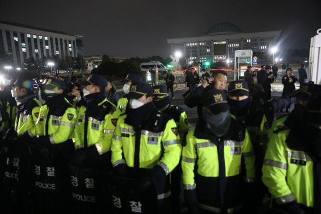 조국 조국혁신당 대표는 4일 "대통령의 비상계엄령은 불법"이라며 "대통령은 명백히 불법 행위를 했다"고 말했다./사진=뉴스1