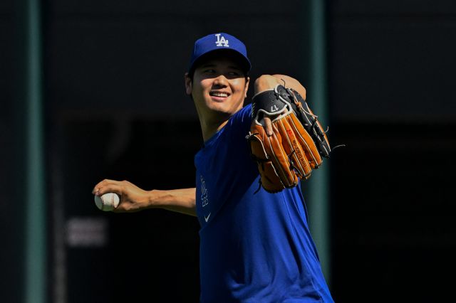 투타겸업을 선언한 오타니 쇼헤이가 한번 더 부상으로 수술을 받는다면 겸업을 포기할 것을 밝혔다. 사진은 올시즌 LA다저스에서 활약한 오타니 쇼헤이의 모습. /사진=로이터