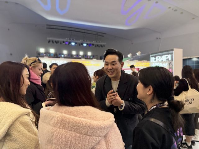 백아람 누리하우스 대표가 참관객들에게 이번 행사를 소개하고 있다. /사진=누리하우스