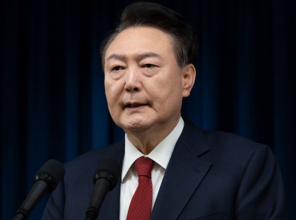 대통령 경호처가 윤 대통령에 대한 체포영장이 발부된 직후 "적법한 절차에 따라 경호 조치가 이뤄질 것"이라고 밝혔다. 사진은 지난 7일 윤석열 대통령이 국회 본회의 탄핵소추안 표결을 앞두고 대국민 담화를 발표하는 모습. /사진=뉴시스