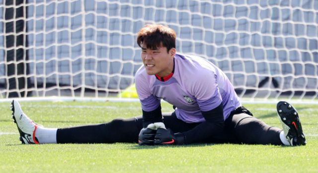 전북현대가 2022년 FA로 팀을 떠났던 송범근을 재영입했다. 사진은 지난 1월 카타르 아시안컵 명단에 뽑힌 송범근이 카타르 도하에서 훈련 중인 모습. /사진=뉴스1