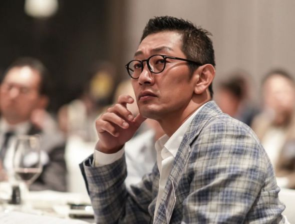 그룹 DJ DOC 멤버 김창열이 비상계엄 선포와 관련한 듯한 게시물을 업로드했다. /사진=김창열 인스타그램