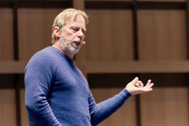 삼성·LG전자·현대자동차가 텐스토렌트의 7억달러(약 9902억원) 규모의 펀딩 라운드에 참여했다. 사진은 기조 강연 중인 짐 켈러 텐스토렌트 CEO(사진=머니투데이)