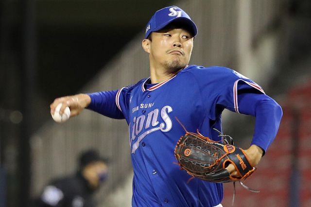 삼성 라이온즈에서 방출된 장필준이 키움 히어로즈에 입단했다. 사진은 삼성 라이온즈 소속으로 활약한 투수 장필준의 모습. /사진=뉴스1