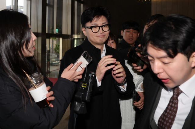 한동훈 국민의힘 대표가 "특단의 조치 없이는 상황 타개 못한다"고 밝혔다. 사진은 이날 면담을 마친후 국회에 도착한 모습. /사진=뉴스1