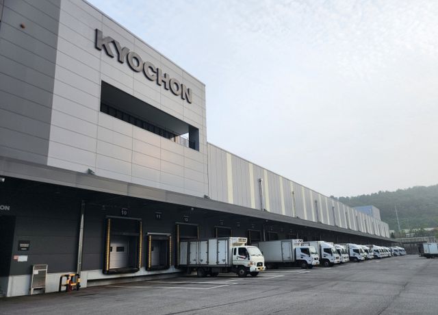 교촌은 올해 10월부터 새롭게 도입된 물류 시스템을 전국 복합물류센터에 적용했다. 사진은 교촌에프앤비 수도권 물류센터 전경. /사진=교촌에프앤비