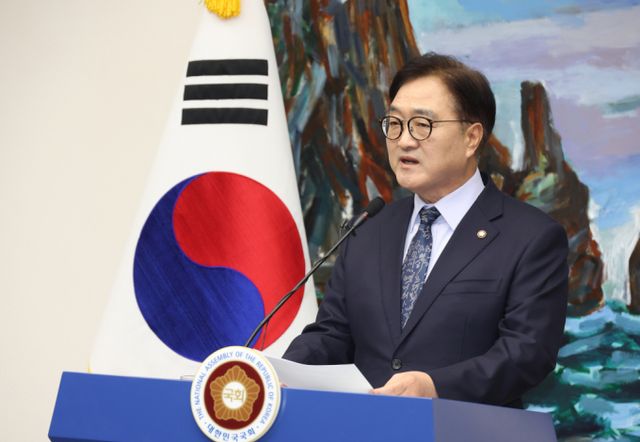 우원식 국회 의장이 8일 서울 여의도 국회에서 한동훈 국민의힘 대표-한덕수 총리 공동 담화 관련 긴급 기자회견을 열었다. /사진=뉴시스