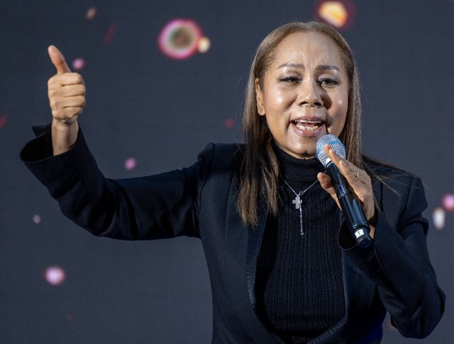 가수 인순이가 8일 밤 방송되는 한 MBC 프로그램에서 50년 만에 검정고시에 도전한 사연을 전한다. 인순이가 지난해 12월30일 오후 서울 종로구 광화문역에서 열린 한바탕 서울 soul 쇼에서 공연을 펼치고 있다. /사진=뉴스1