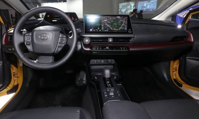 13일 서울 광진구 파이팩토리 스튜디오에서 토요타코리아가 5세대 프리우스를 공개하고 있다. 사진은 프리우스 실내 모습. 2023.12.13/뉴스1 