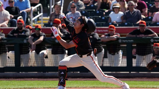 이정후(샌프란시스코)가 29일(이하 한국시각) 메이저리그(MLB) 샌디에이고 파드리스와의 2024 MLB 미국 본토 개막전에서 첫 안타와 타점을 신고했다. 사진은 지난 2일 텍사스 레인저스전에 출전한 이정후. /사진=로이터