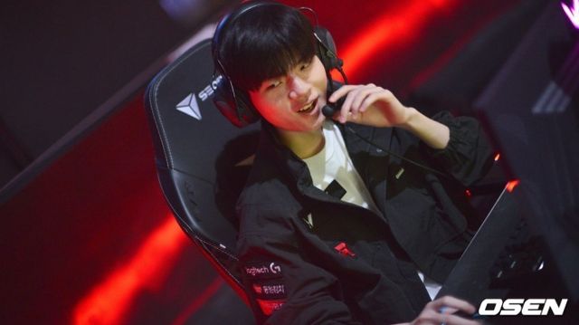 KT롤스터가 오는 31일 오후 3시 서울 종로구 롤파크 LCK아레나에서 DK와 LCK 스프링 스플릿 플레이오프 1라운드 맞대결을 펼친다. 사진은 KT의 원거리 딜러이자 주장 '데프트' 김혁규. /사진=OSEN