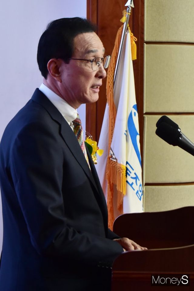 ▲ 기념사 전하는 노동진 수협중앙회장