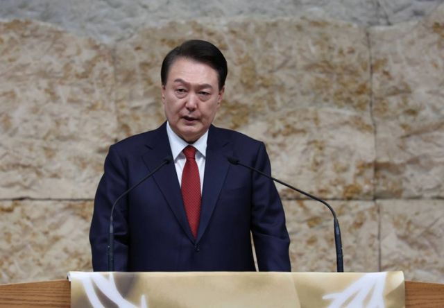 윤석열 대통령이 전공의 집단행동에 대해 사과의 말을 전했다. 사진은 지난달 31일 서울 강동구 소재 명성교회에서 열린 '2024 한국교회부활절연합예배'에서 축하 인사말을 하고 있는 윤석열 대통령. /사진= 뉴시스 