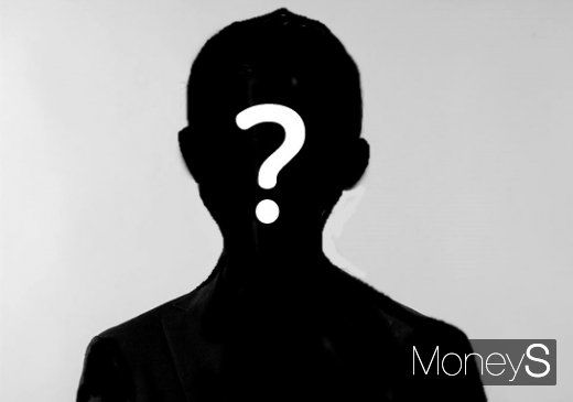 뮤지컬 '넥스트 투 노멀'에 출연 중인 배우 김환희의 분장실에서 불법촬영 카메라(몰카)가 발견된 것과 관련, 제작사 측이 입장문을 내고 재발방지를 약속했다. /디자인=김유림 기자