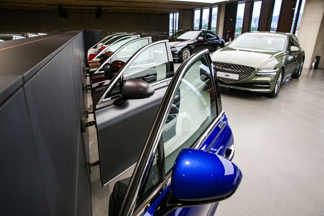 '제네시스 수지'에서는 세부 선택품목을 직접 볼 수 있다. /사진=제네시스