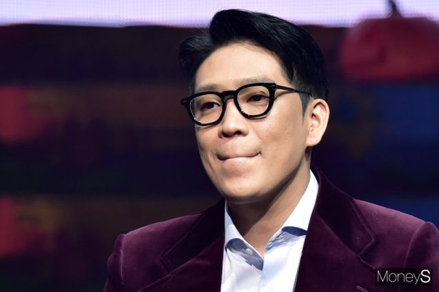 수차례 증인 출석 불발 끝에 영상 증인신문을 받은 MC몽(본명 신동현)이 이승기를 언급했다. 사진은 지난 2019년 5월 서울 광진구 YES24 라이브홀에서 단독 콘서트를 앞두고 음감회를 개최한 가수 MC몽. /사진=임한별 기자