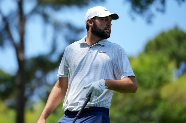 남자 골프 세계랭킹 1위 스코티 셰플러가 PGA 투어 RBC 헤리티지 3라운드에서 단독선두가 됐다. /사진= 로이터